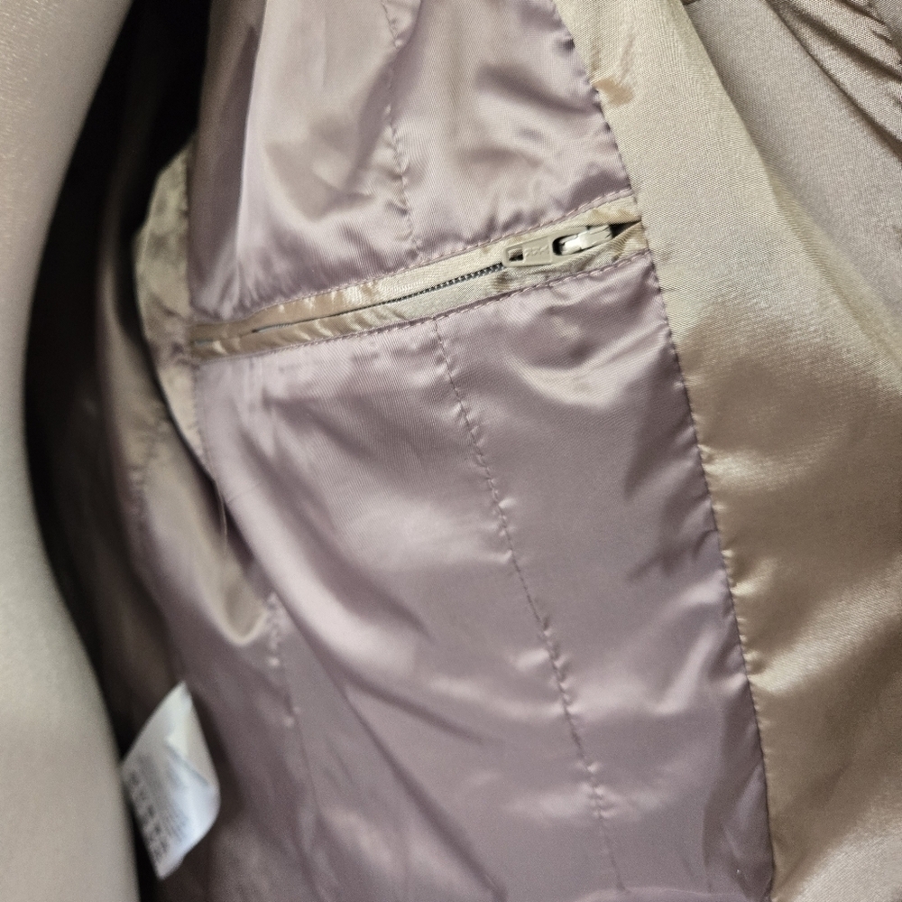 CREENSTONE NWT Metallic Tan Double-Breasted Coat. Size 42/ Med - Picture 10 of 16